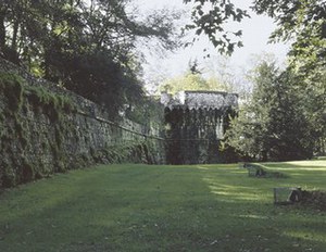 Veduta della fortezza dal parco antistante.