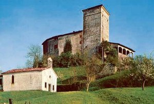 Vista del castello di Prampero con il loggiato,antecedente agli eventi sismici del 1976.