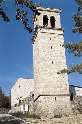 La torre campanaria restaurata a fine anni '90